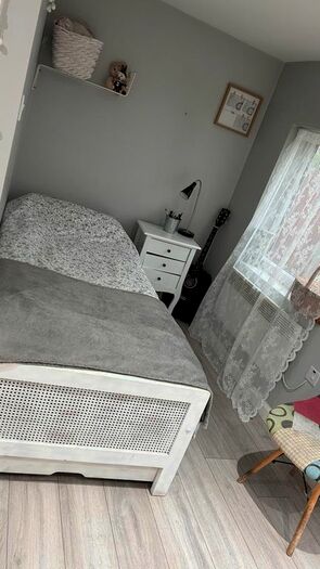 Studio To Rent In Felixstowe Road, London, N9