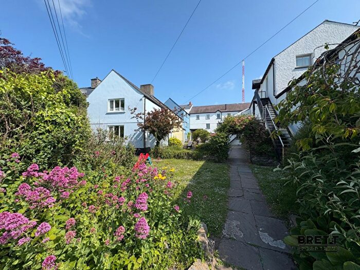 2 Bedroom Flat To Rent In The Maltsters Flat, Westgate Hill, Pembroke, Pembrokeshire., SA71