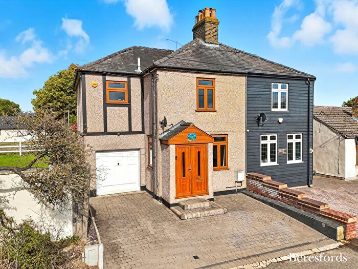 3 Bedroom Semi-detached House For Sale In Great Warley Street, Great Warley, CM13