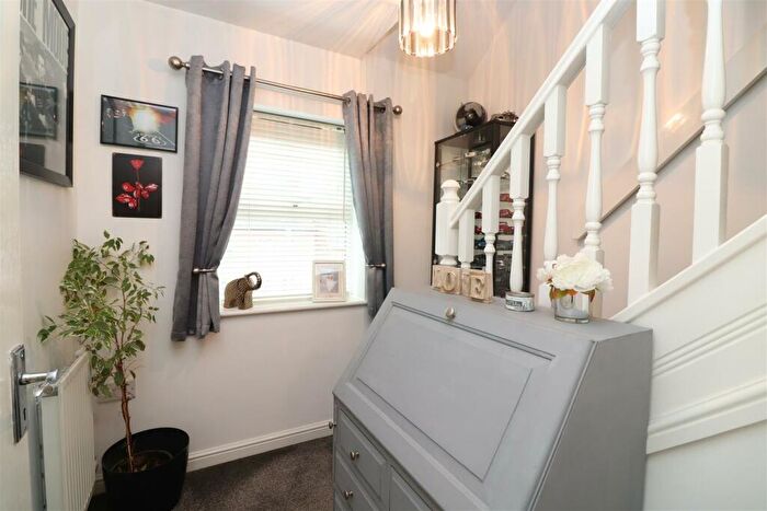 3 Bedroom End Of Terrace House For Sale In Patenall Way, Higham Ferrers, NN10