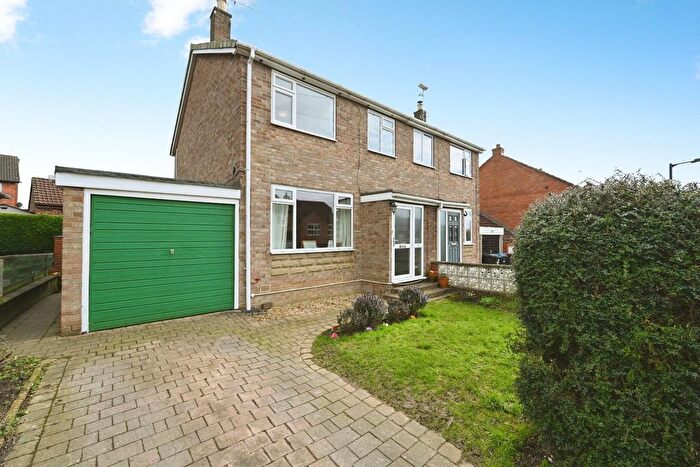 3 Bedroom Semi-Detached House For Sale In Lark Hill Drive, Ripon, North Yorkshire, HG4
