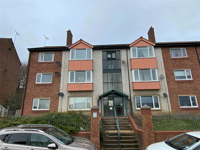 Houses for sale & to rent in WF17 5TG, Hamza Street, Batley East Batley