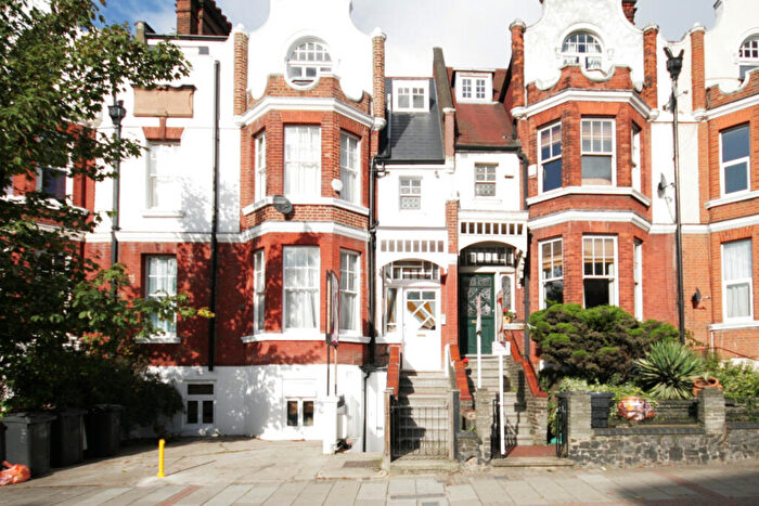 Studio To Rent In Thurlow Park Road, West Dulwich, SE21