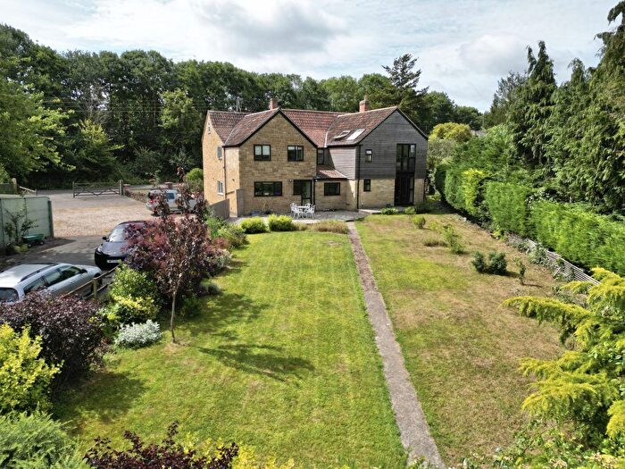 5 Bedroom Detached House For Sale In Durnfield, Tintinhull, Somerset, BA22