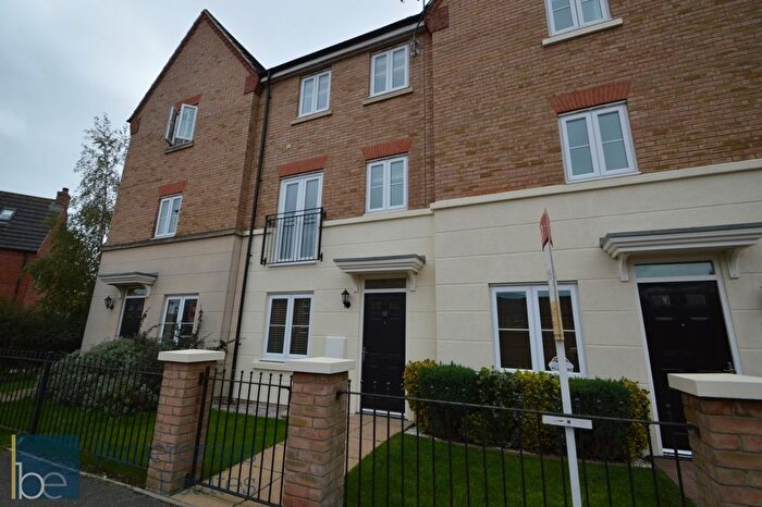 3 Bedroom Town House For Sale In Robins Crescent, Witham St Hughs, LN6