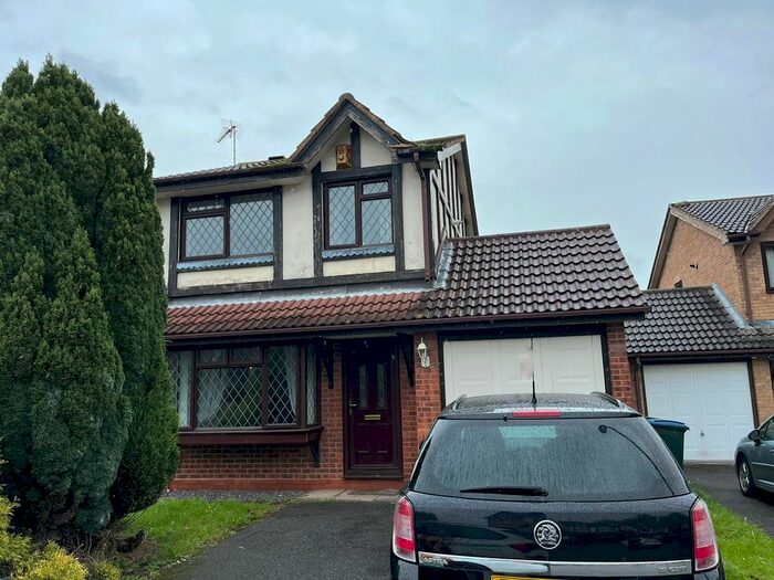 3 Bedroom Detached House To Rent In Glenmore Drive, Longford, Coventry, CV6
