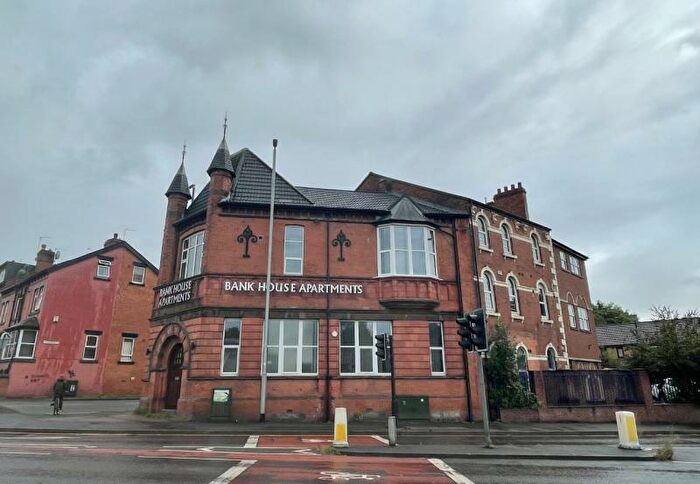 1 Bedroom Flat To Rent In Bank House Apartments, Gledhow Road, Leeds, LS8