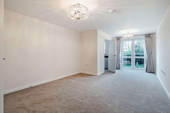 1 Bedroom Flat To Rent In Willaston, CH64