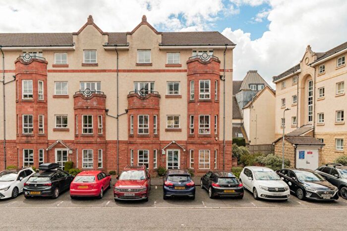3 Bedroom Duplex For Sale In / Hopetoun Street, Edinburgh, EH7