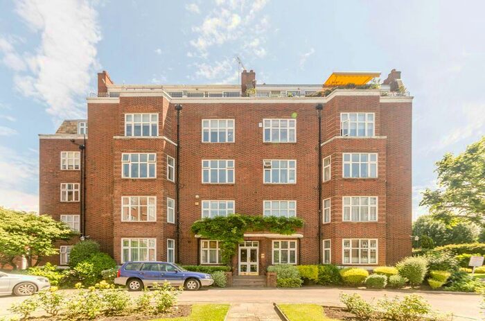 4 Bedroom Flat To Rent In Putney Hill, Putney Heath, London, SW15