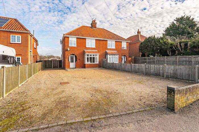 3 Bedroom Semi Detached House For Sale In Station Road, North Walsham, NR28