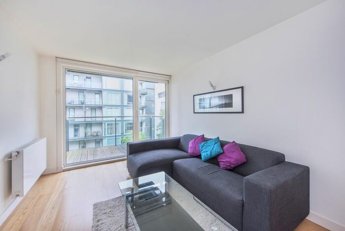 1 Bedroom Flat To Rent In Station Approach Hayes, Epc C, UB3