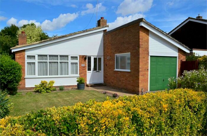 3 Bedroom Detached Bungalow To Rent In Flambards Close, Meldreth, Royston, SG8