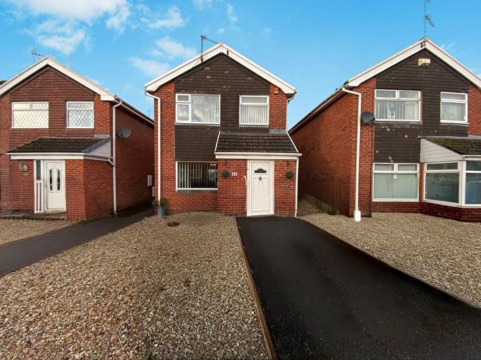 3 Bedroom Detached House For Sale In Vyrnwy Road, Saltney, Chester, CH4