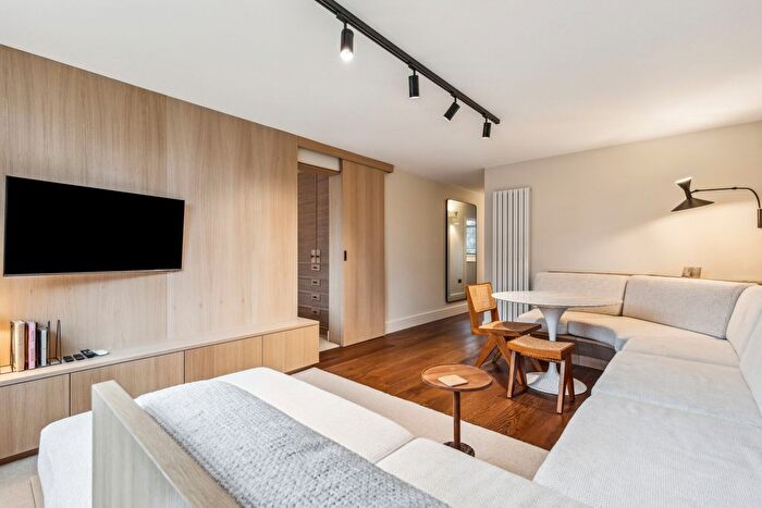 1 Bedroom Flat To Rent In South Court, Kersfield Road, SW15