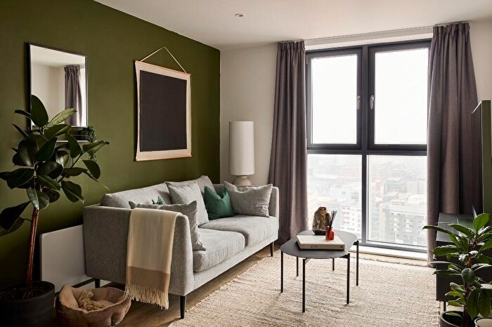 1 Bedroom Flat To Rent In Flat, Dyche Street, Manchester, Greater Manchester, M4