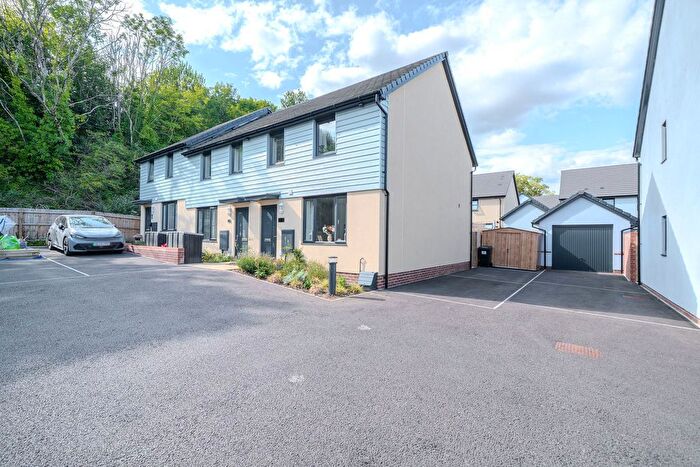 3 Bedroom End Of Terrace House For Sale In Whitecliffe View, Chepstow, NP16