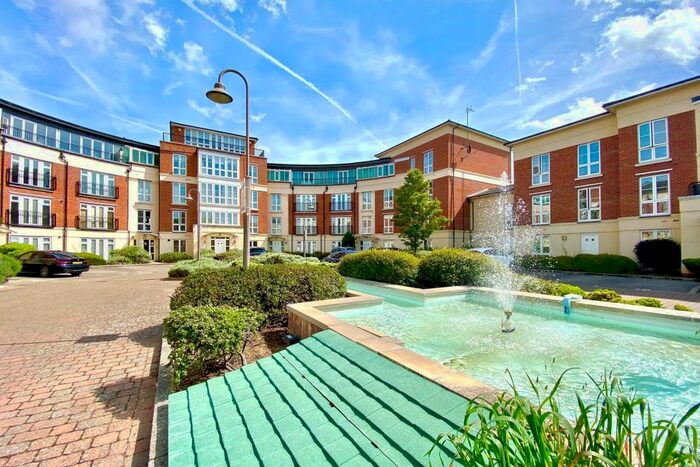 3 Bedroom Flat To Rent In Trevelyan Court, Windsor, SL4