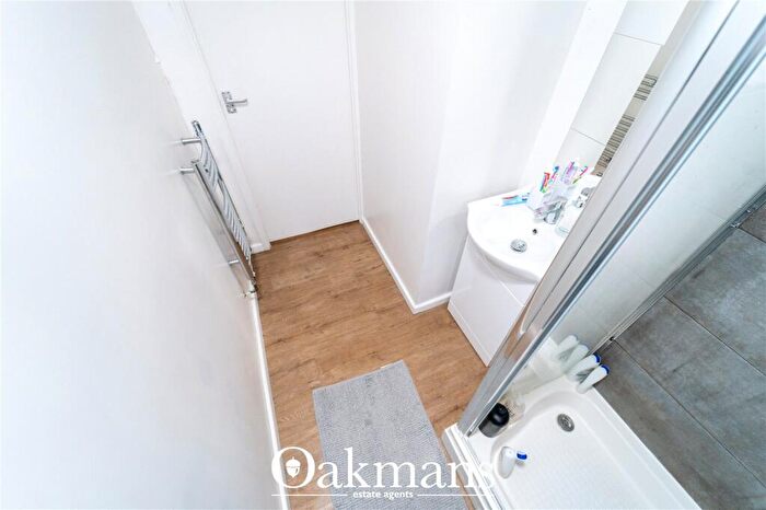 2 Bedroom Apartment To Rent In Metchley Drive, Birmingham, West Midlands, B17