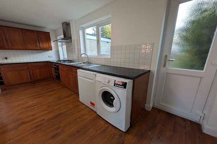 3 Bedroom Terraced House To Rent In Romilay Close, Beeston, NG9