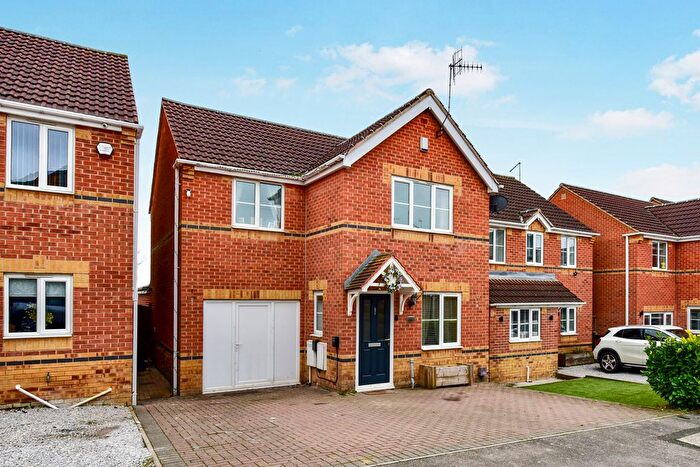 3 Bedroom Detached House For Sale In Hart Hills, Barnsley, S73