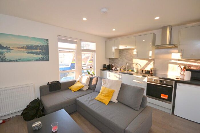 1 Bedroom Flat To Rent In St. Andrews Road, Northampton, NN1