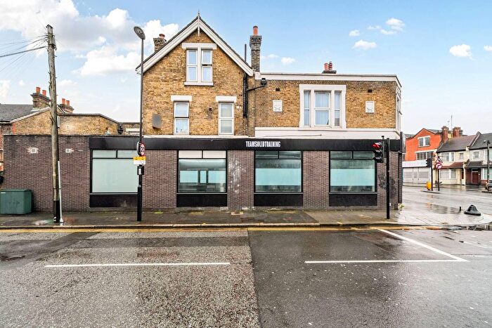 2 Bedroom Flat For Sale In South End, Croydon, CR0