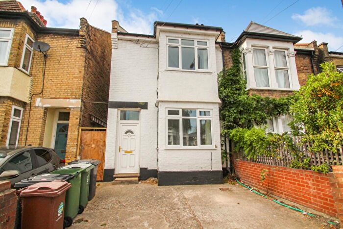 3 Bedroom Semi Detached House To Rent In Markhouse Avenue, London, E17