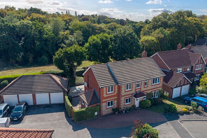 5 Bedroom Detached House For Sale In Sedgmoor Close, Flackwell Heath, HP10