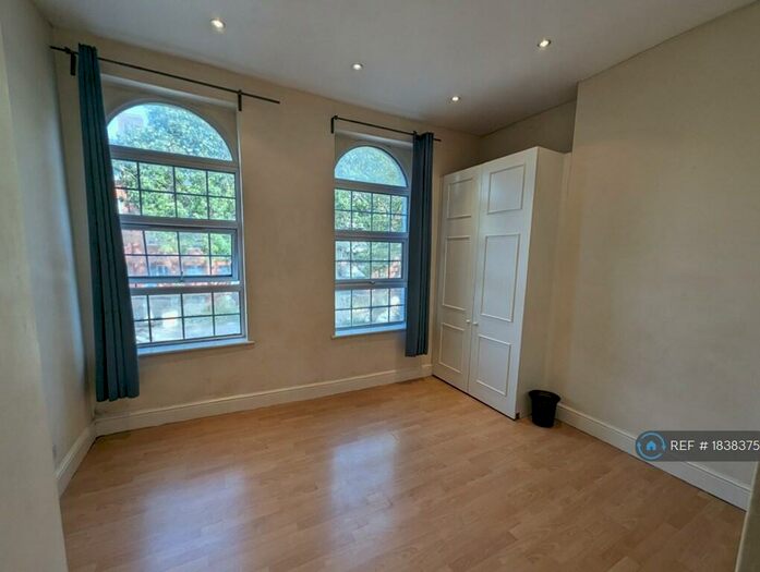 2 Bedroom Flat To Rent In Brecknock Road, London, N19