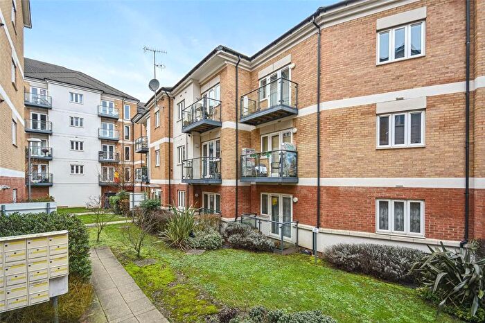 2 Bedroom Property To Rent In Ley Farm Close, Watford, WD25