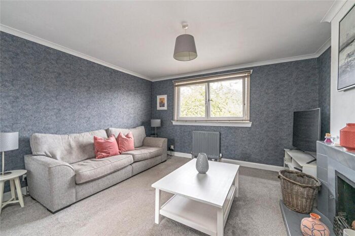 3 Bedroom Flat For Sale In Park View, Loanhead, Midlothian, EH20