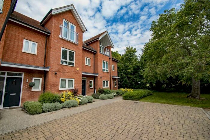 4 Bedroom Terraced House To Rent In Southby Close, Cholsey, Wallingford, OX10