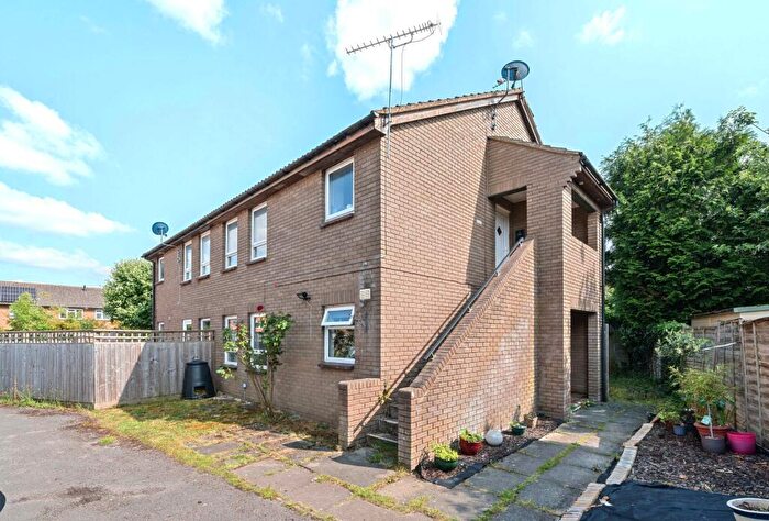 1 Bedroom Maisonette For Sale In Glenmore Road, Carterton, Oxfordshire, OX18