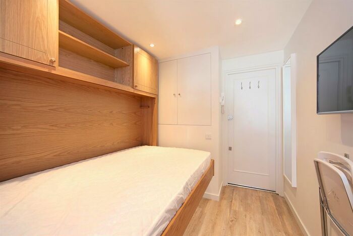 Studio To Rent In Lexham Gardens, London, W8