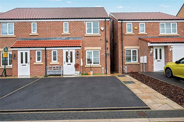 3 Bedroom Semi Detached House For Sale In Limestone Road, Wakefield, West Yorkshire, WF1