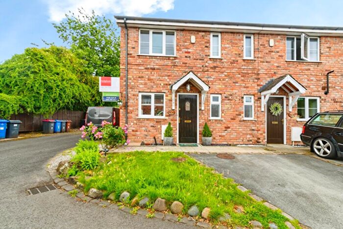 3 Bedroom End Of Terrace House For Sale In Charlton Fold, Worsley, Manchester, Greater Manchester, M28