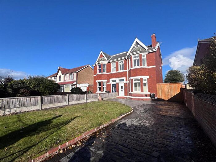 5 Bedroom Semi-Detached House To Rent In Golf Open - Marshside Road, Southport - Sleeps, PR9