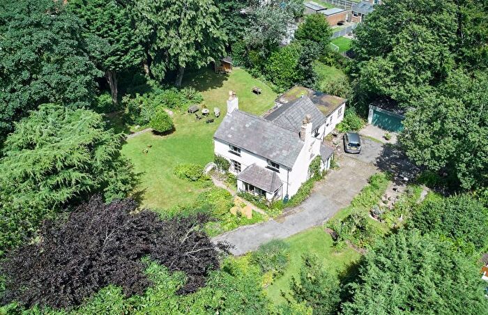 3 Bedroom Property For Sale In Pepper Lane, Standish, Wigan, WN6