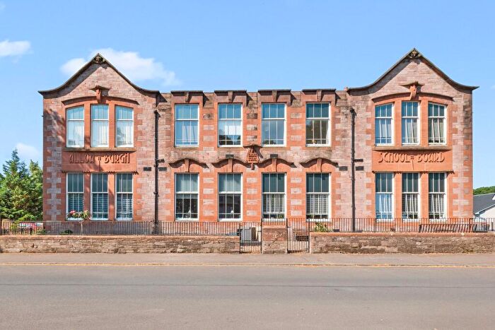 3 Bedroom Maisonette For Sale In St. John’s Court, Alloa., FK10