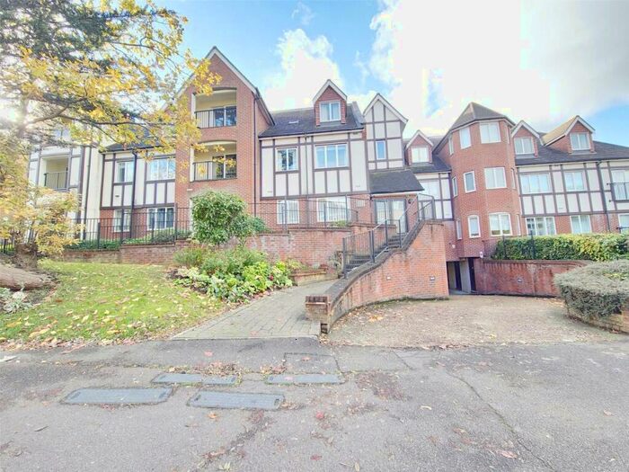 2 Bedroom Apartment To Rent In Butts Green Road, Hornchurch, RM11