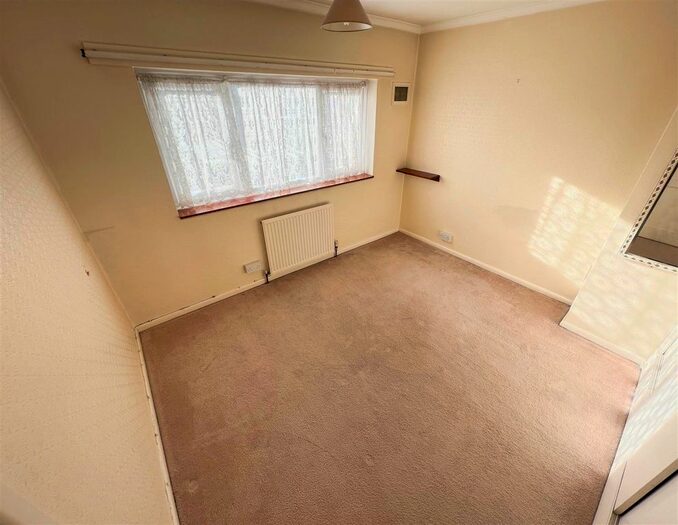 2 Bedroom Semi-Detached House For Sale In Greenfield Lane, Balby, Doncaster, DN4