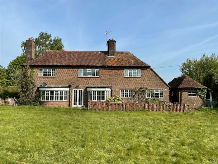 4 Bedroom Detached House To Rent In Gaston Lane, Upper Farringdon, Alton, GU34