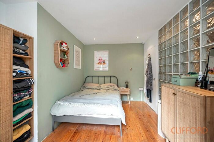 1 Bedroom Flat To Rent In Brunswick Place, Hove, BN3