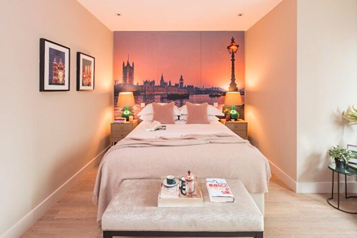 Studio To Rent In Wellesley Road, Croydon, London, CR0