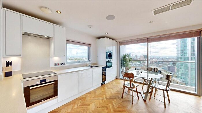 2 Bedroom Apartment For Sale In Commercial Road, Whitechapel, Aldgate, London, E1