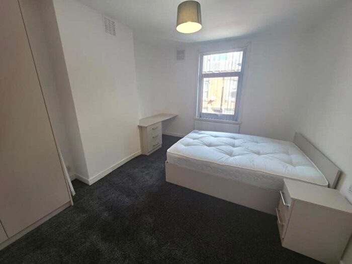 2 Bedroom House To Rent In Harold Street, Hyde Park, Leeds, LS6