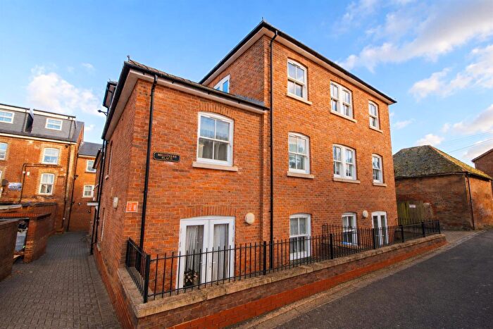 1 Bedroom Flat For Sale In Milliners Place, Dunstable, LU6