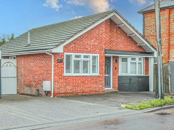 2 Bedroom Detached Bungalow For Sale In Spa Road, Hockley, SS5