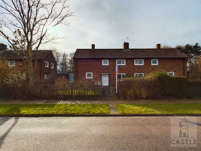 3 Bedroom Semi-Detached House To Rent In Lingfield Close, Darlington, DL1